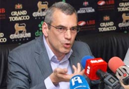 Վերլուծաբան. Օլիգարխներն ու կոռուպցիան Հայաստանի ազգային անվտանգությանն ավելի մեծ վտանգ են ներկայացնում, քան Թուրքիան ու Ադրբեջանը միասին վերցրած