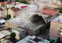 ՙԱզատագրենք հուշարձանն օլիգարխից՚ հասարակական շարժմումը Հայաստանի Ոստիկանությունից պահանջում է ապահովել շարժման ակցիաների մասնակիցների անվտանգությունը
