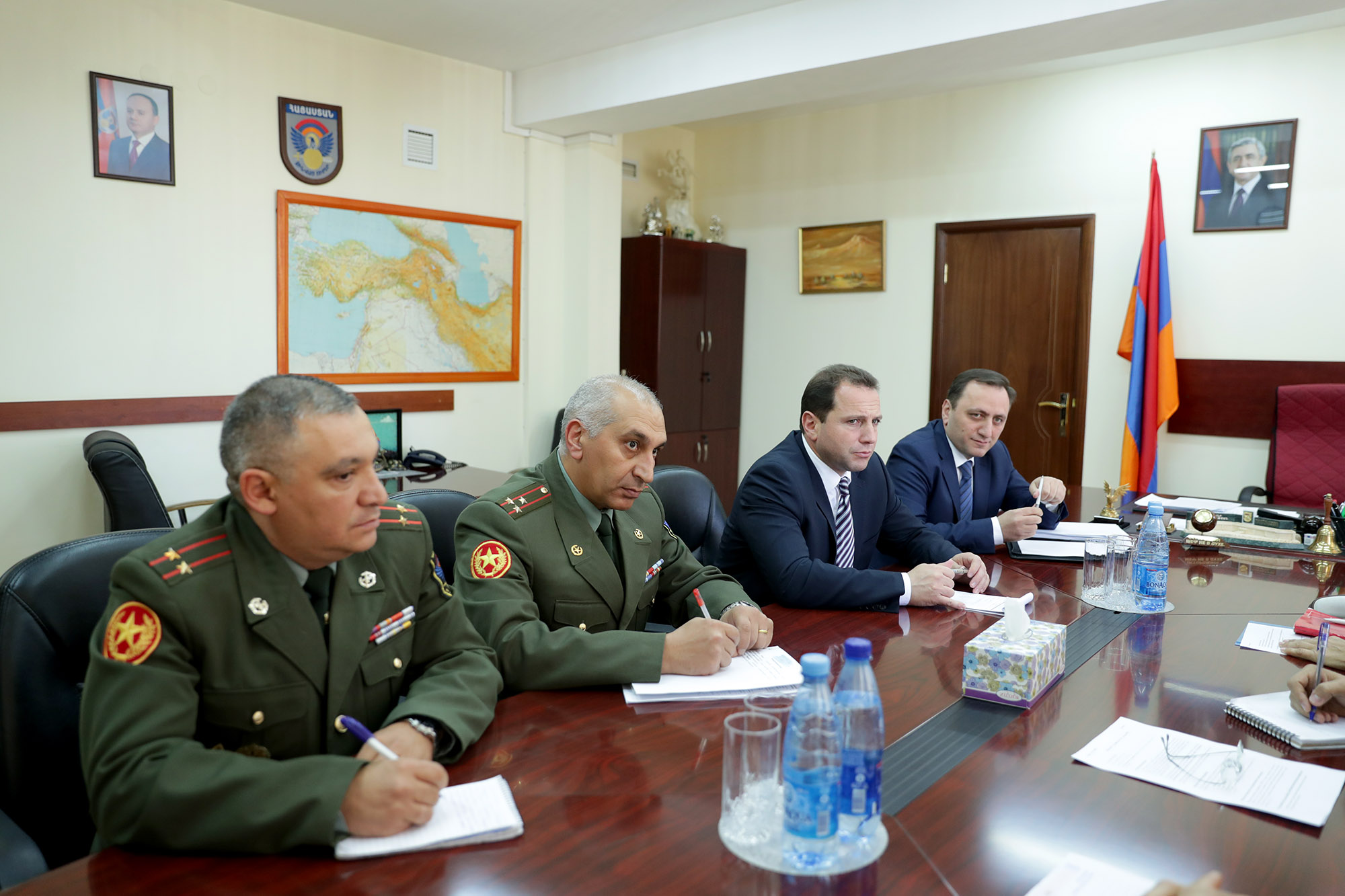 Դավիթ Տոնոյանն ընդունել է Կարմիր խաչի միջազգային կոմիտեի պատվիրակությանը