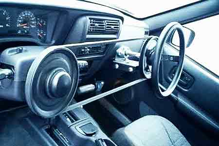 Activists of Right-Hand Drive initiative demand to allow import of  right-hand drive vehicles until 2020