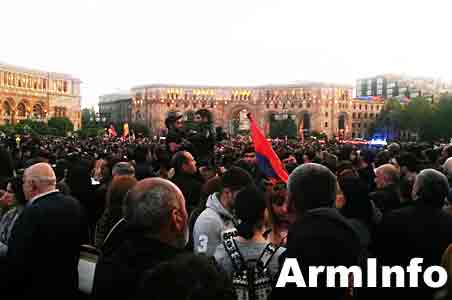Nalbandian urged demonstrators to dialogue