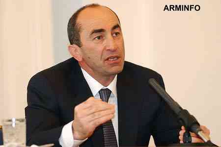 Ռոբերտ Քոչարյան․ Հարատև խաղաղություն, բարեկեցություն և նոր հաղթանակներ եմ մաղթում հայրենի Արցախին