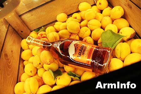 Combination of Armenian symbols: Yerevan Brandy Company presented an innovative drink - ARARAT Apricote