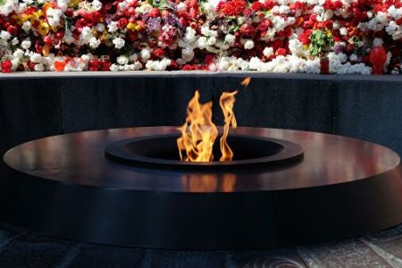 Главы зарубежных дипломатических миссии в Армении выражают солидарность с армянским народом в 111-ую годовщину Геноцида армян