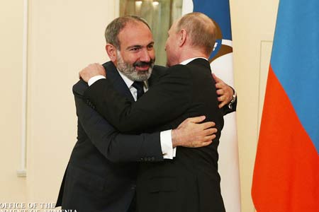 Путин поздравил Пашиняна с днем рождения