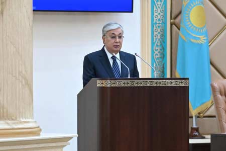 Глава государства принял участие в заседании Сената Парламента