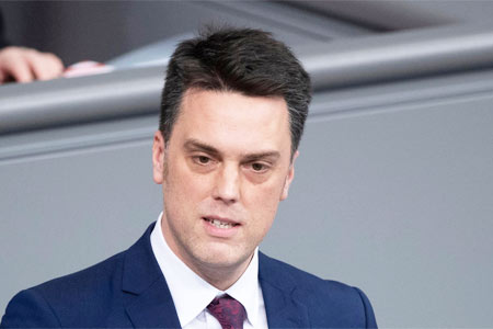 Берлин: Почти все жители Нагорного Карабаха могут покинуть регион, спасаясь от последствий военной операции Азербайджана
