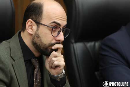 Гражданский договор: Пограничный контроль основных воздушных узлов Армении должен осуществляться представителями госорганов РА
