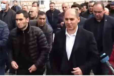 Задержан кандидат в Совет старейшин Гюмри: Партия власти заявляет, что <возврата к прошлому не будет>