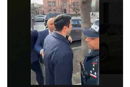 В Ереване произошел очередной инцидент с участием спикера парламента Алена Симоняна