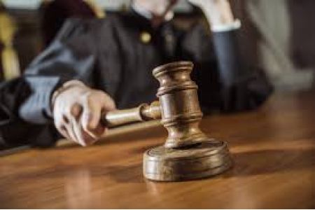 Суд в Армении изменил меру пресечения адвокату Акопяну