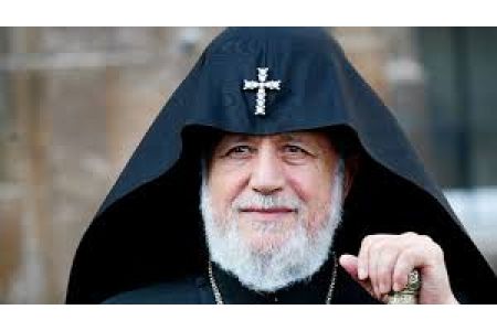 Гарегин II: Армянская Апостольская Церковь никому не позволит вмешиваться во внутренние дела Церкви