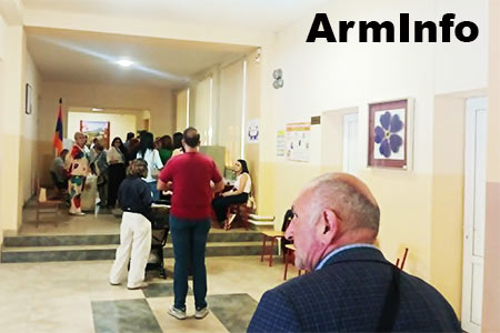 В МВД Армении и в офисе омбудсмена рассказали о полученных звонках в ходе парламентских выборов и нарушениях