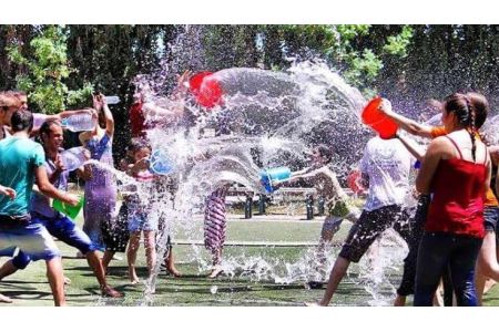 Սերն ու ջուրը Կողբում էին հավաքել բոլորին. Տավուշում մեծ շուքով են նշել Վարդավառի տոնը
