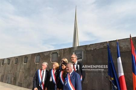 Armenia honors memory of Admiral Louis Dartige du Fournet