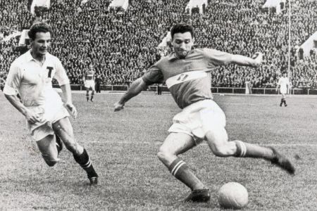  Armenia issues postage stamp for legendary footballer Nikita  Simonyan`s 100th anniversary