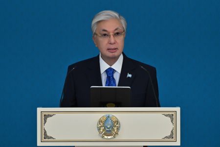 Президент Республики Казахстан Касым-Жомарт Токаев в ходе телемоста дал старт строительству ряда автомобильных дорог