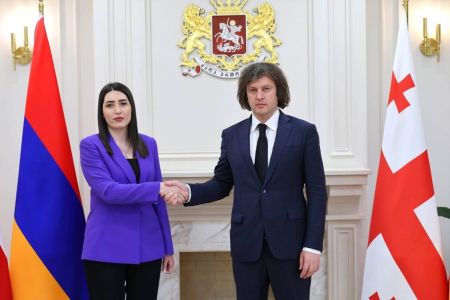 Վրաստանի վարչապետը Հայաստանի ՆԳՆ ղեկավարի հետ հանդիպմանը վերահաստատել է Թբիլիսիի աջակցությունը Հարավային Կովկասում խաղաղության և կայունության ամրապնդմանը